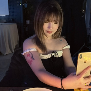 大学生自慰喷水免费观看
